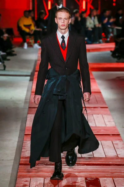 Look 2